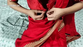 Full HD Mallu Wife&rsquo;s Navel Biscuit Lick &ndash; Hot Bra Dhoti Romance Turns Wild