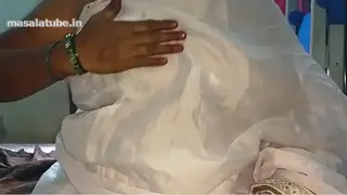 Hot Desi south indian desi Mallu sexy vanitha without blouse show big boobs and shaved pussy