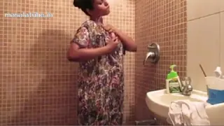 Trending Amateur Indian Babes Sex Lily Masturbation In Shower