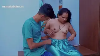 Trending Indian desi milf Bhabhi gave sexual pleasure to her young devar